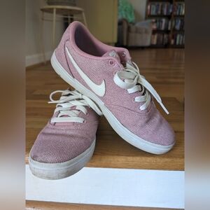 Nike SB Check women's size 9 pink